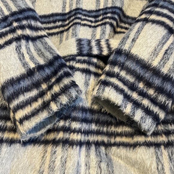 En Saison Demi Plaid Belted Coat SZ Medium Navy Gray Multi Long Fuzzy - Picture 14 of 14